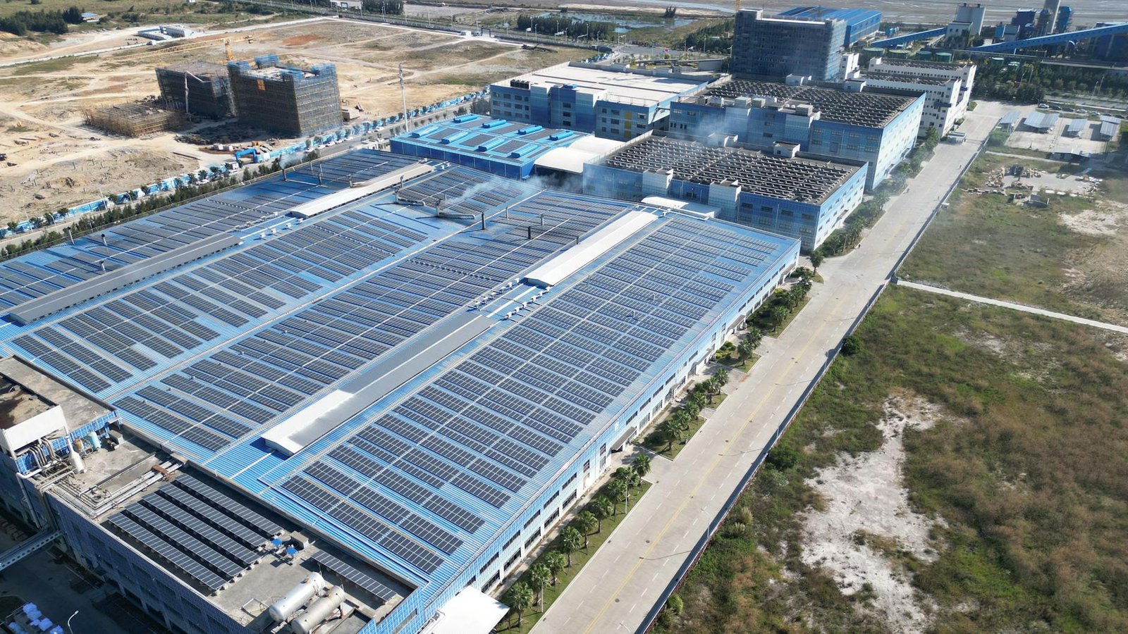 Silver bars and industrial applications in solar panels and electronics